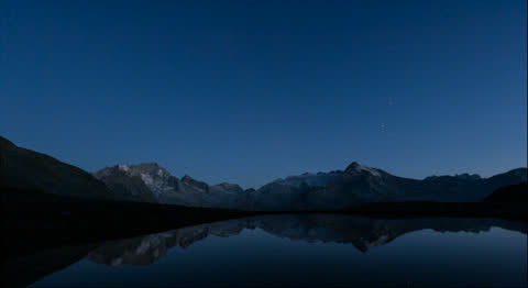 Mountains-008 - Video Wallpaper